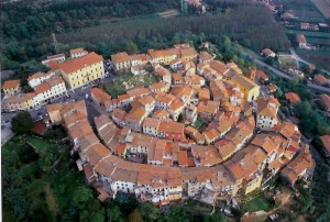 vista aerea del borgo medievale di S.Maria a Monte